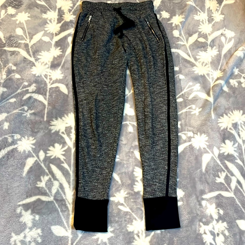 CI Sono  black heather sweatpants joggers with zip pockets Sz S💚